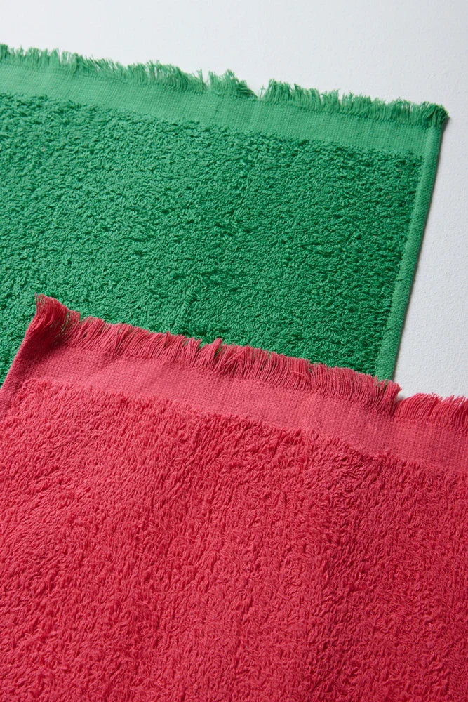 2 Pack Fringe Guest Towels Green And Red