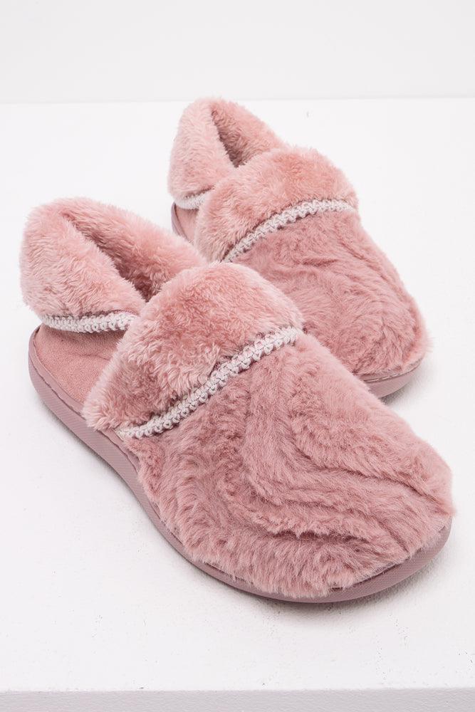 Pink store slippers discount