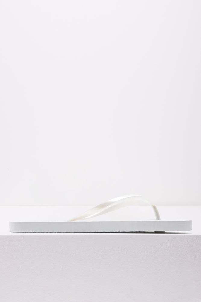 Plain white flip flops new arrivals