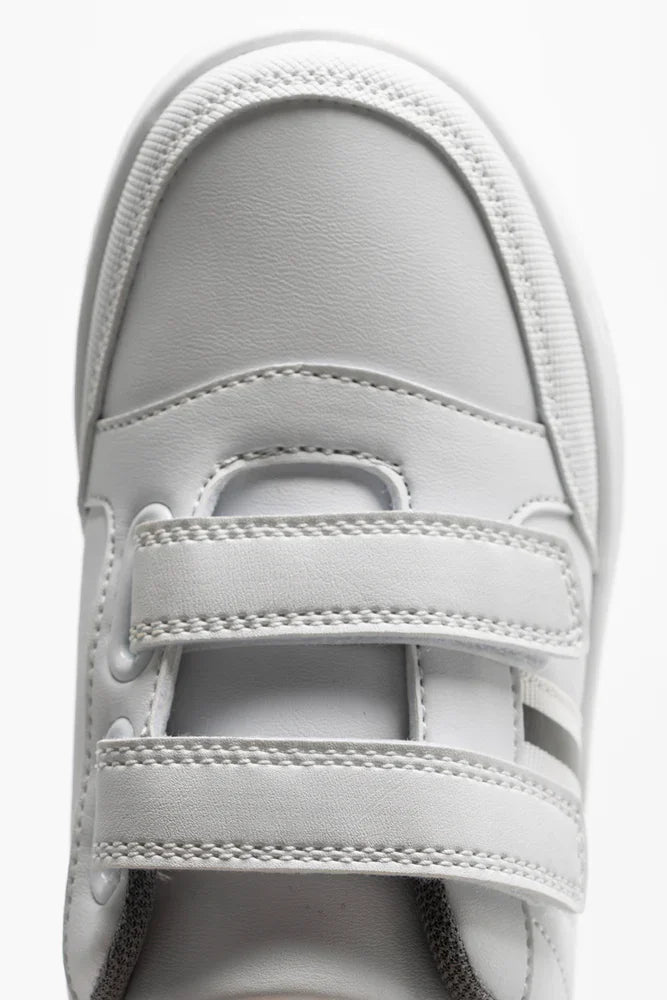 Trainer White (4)