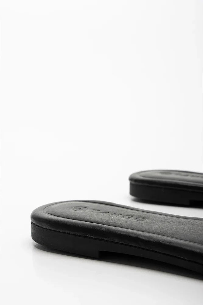 Diamante Sandal Black (3)