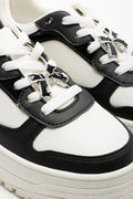 Bow Charm Sneakers Black And White (2)