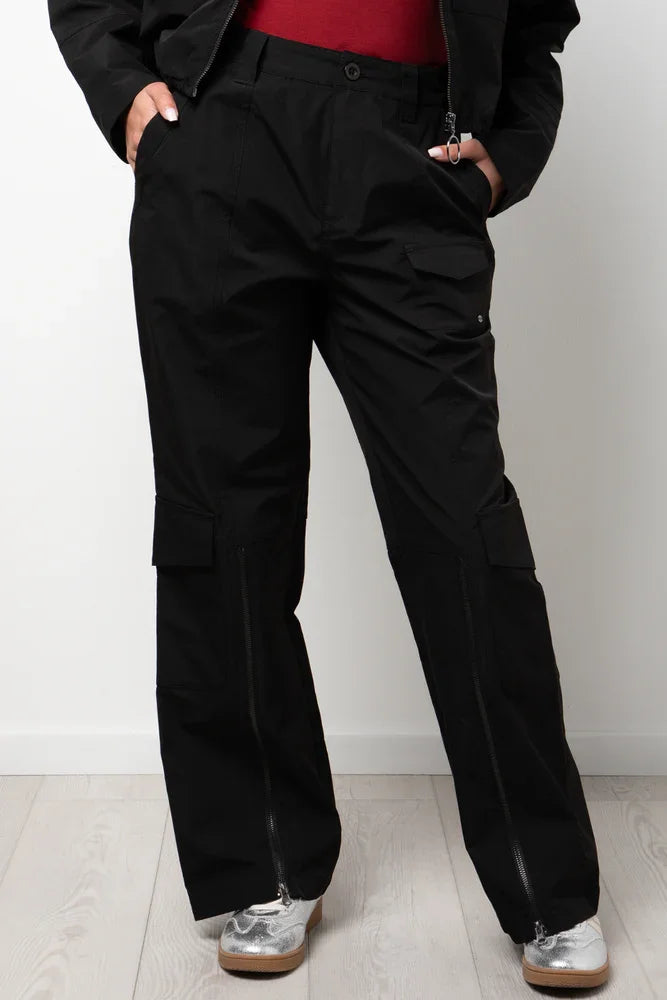 Cargo Pants With Zip Detail Black (1)