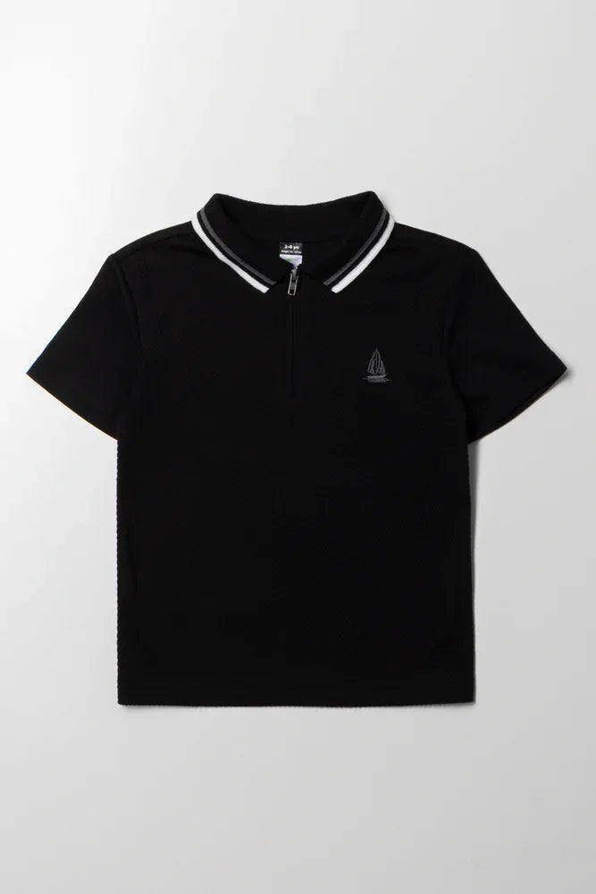 Textured Short Sleeve Golfer Black