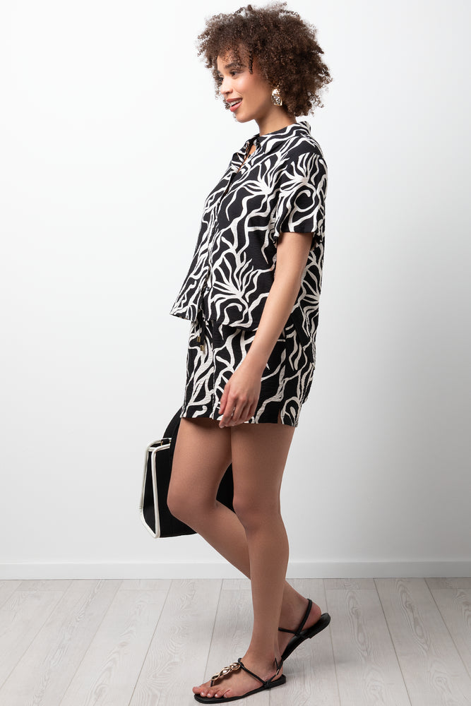Swirl Short Sleeve Resort Shirt Black And Cream