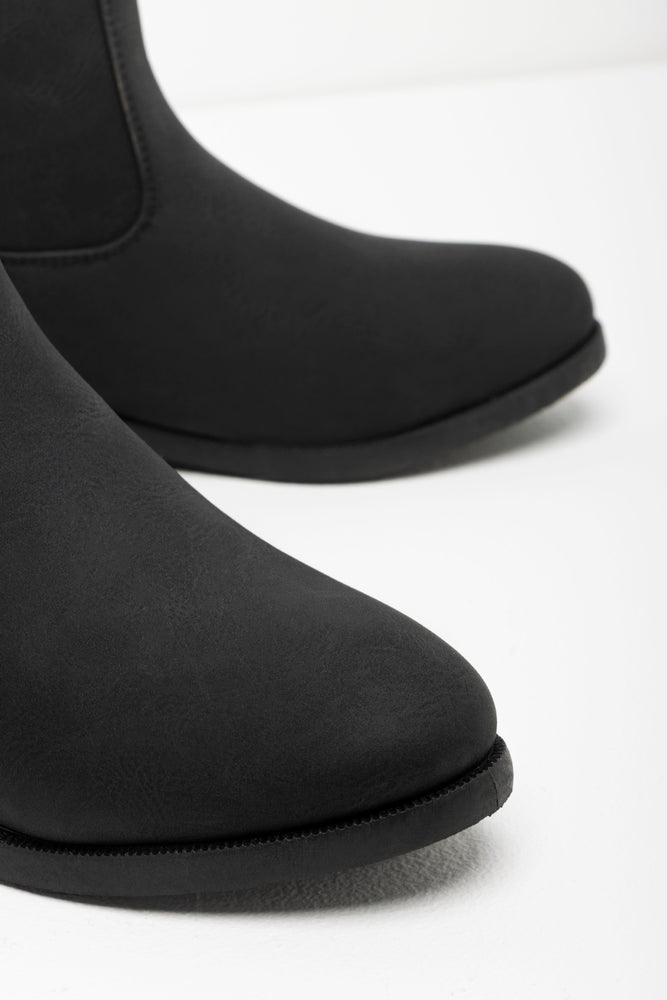 Boot Black (2)