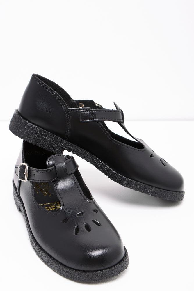 Girls Shoes Black BFIRST (1)