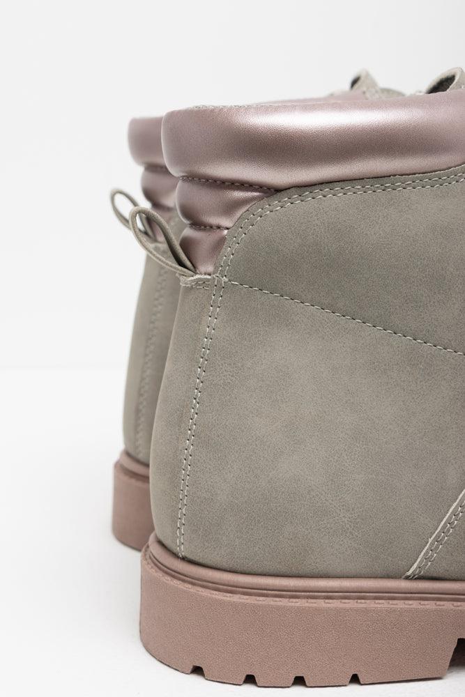 Tunnel Quilt Lace Up Boot Light Grey (3)