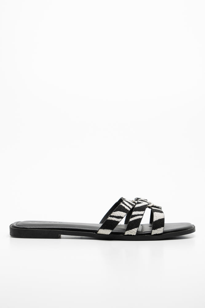 Circle Trim Sandal Black & White (1)