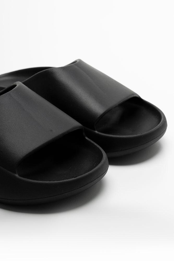 Moulded Slide Black (2)