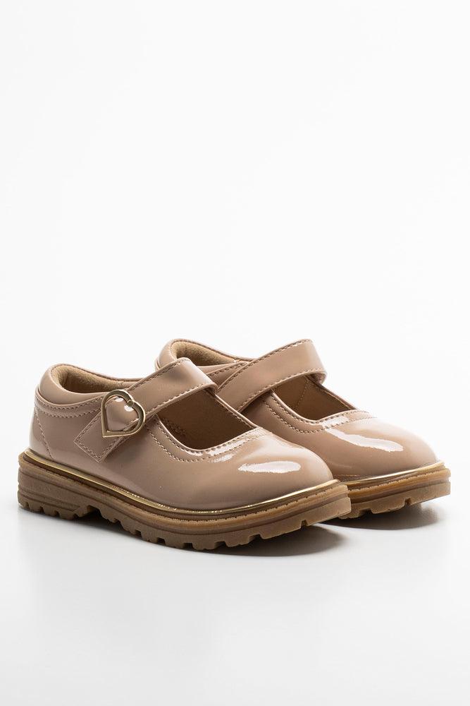 Heart Buckle Closed Shoe Patent Natural