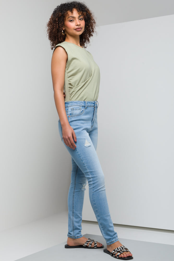 Distressed Skinny Jean Light Blue (2)
