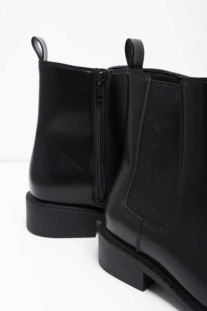 Chelsea Boots Black (3)