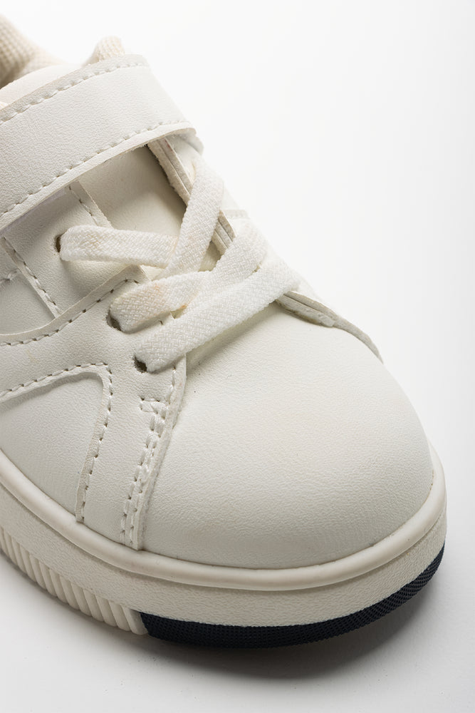 Sneaker White (2)