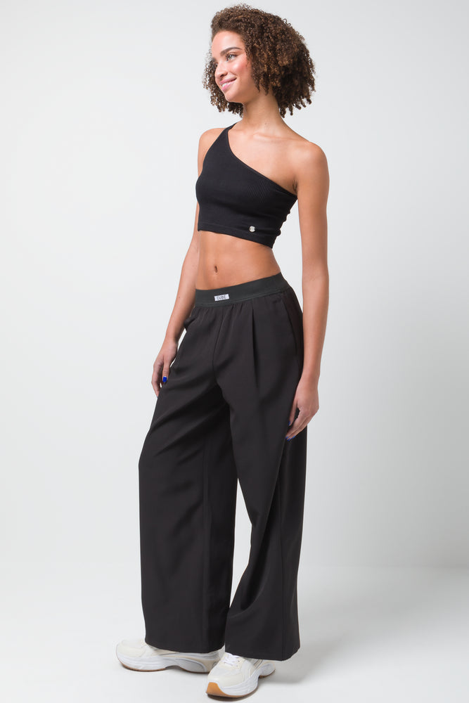 Seamless Asymmetrical Top Black