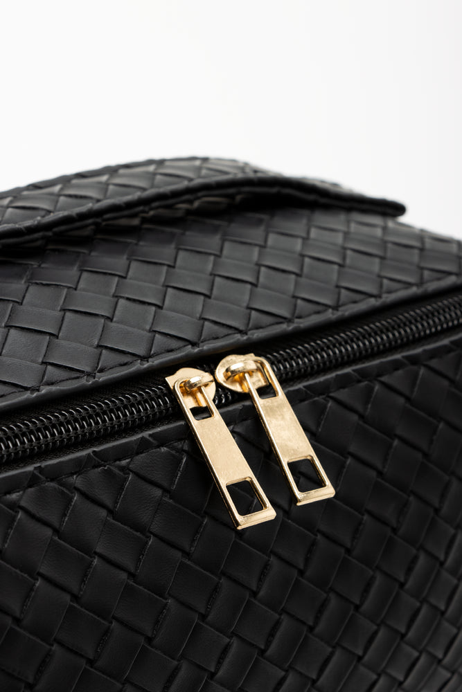 Plaited Toiletry Bag Black (3)
