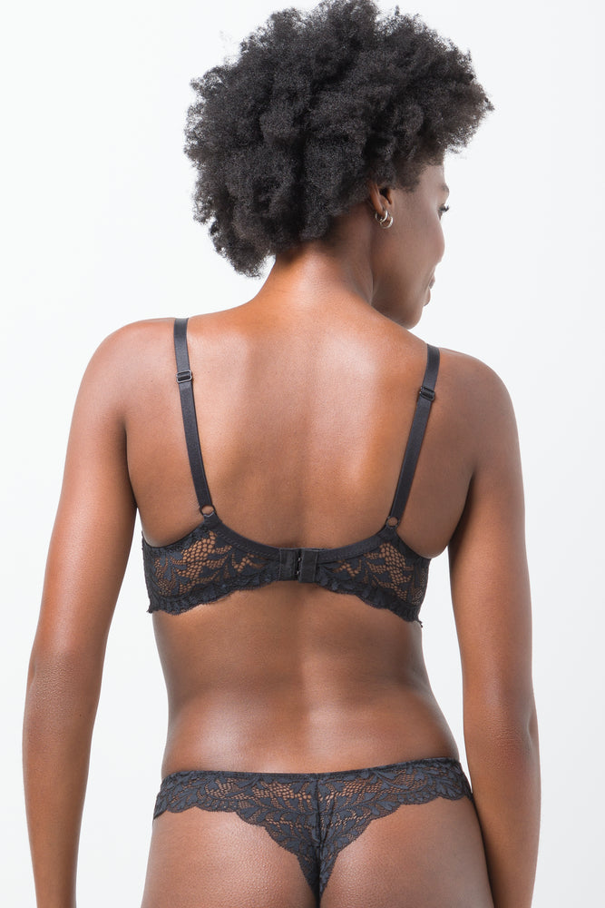 3 Pack Lace Thongs Black And Natural (3)