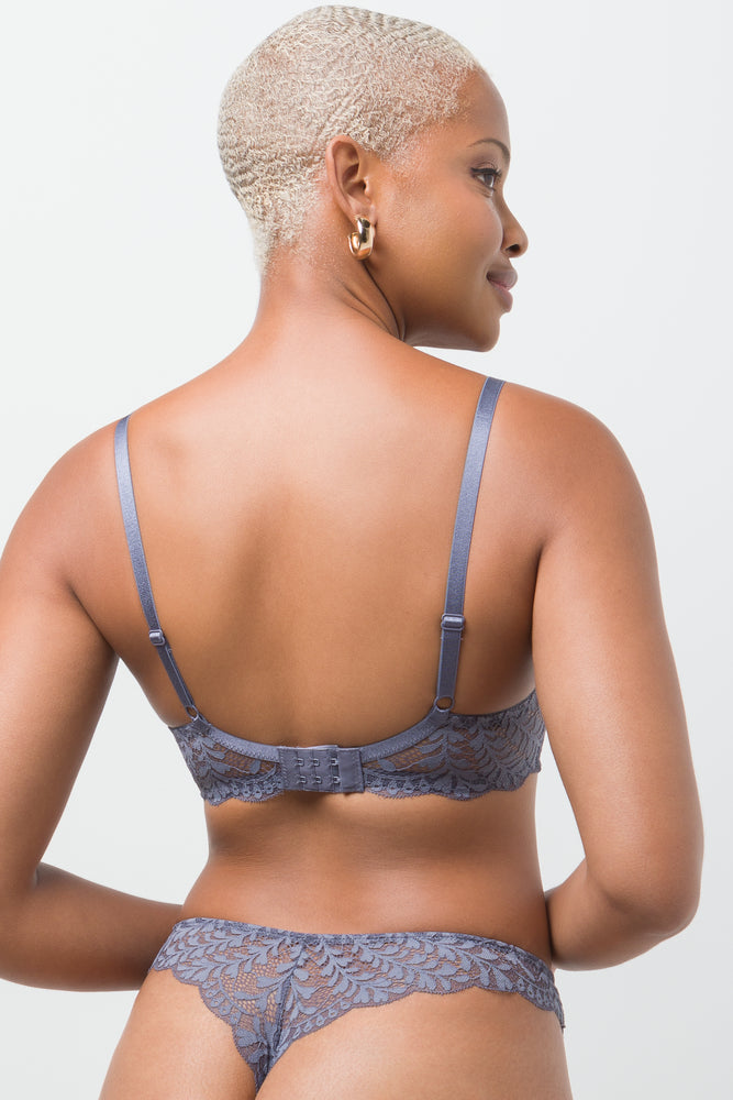 3 Pack Lace Thongs Blue And Natural (3)