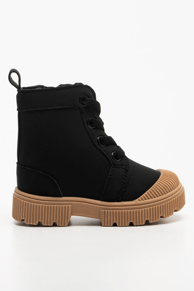 Boot Black