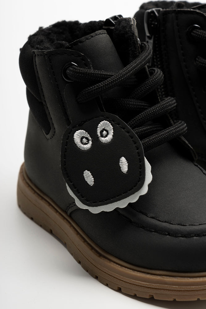 Lace Up Boots Black (2)