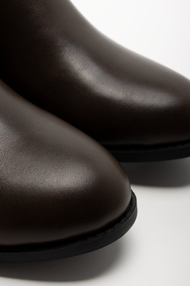 Boots Brown (2)