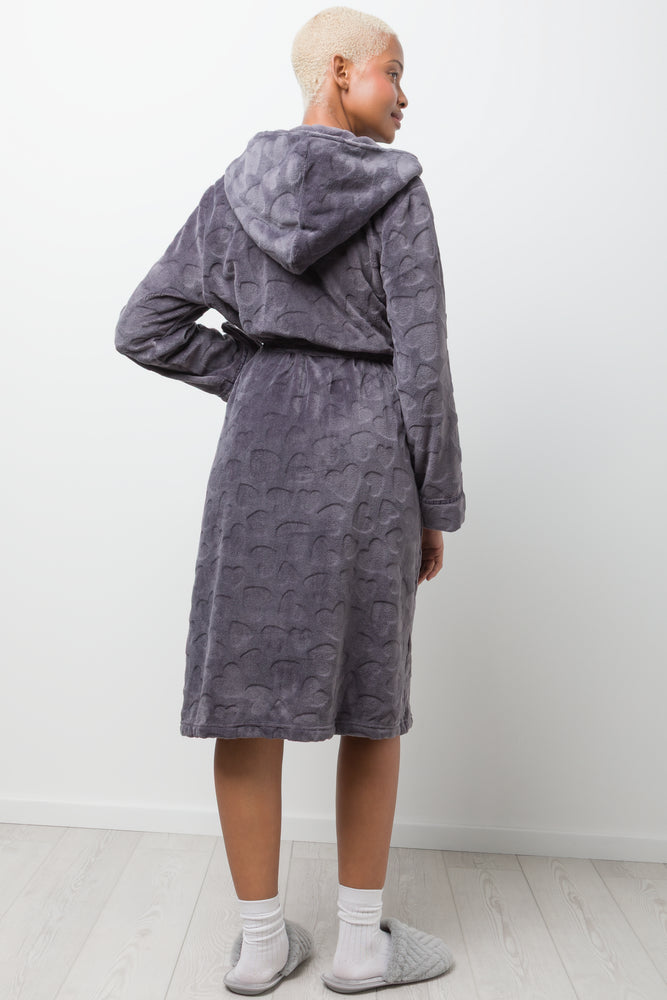 Heart Embossed Fleece Hooded Gown Black (2)