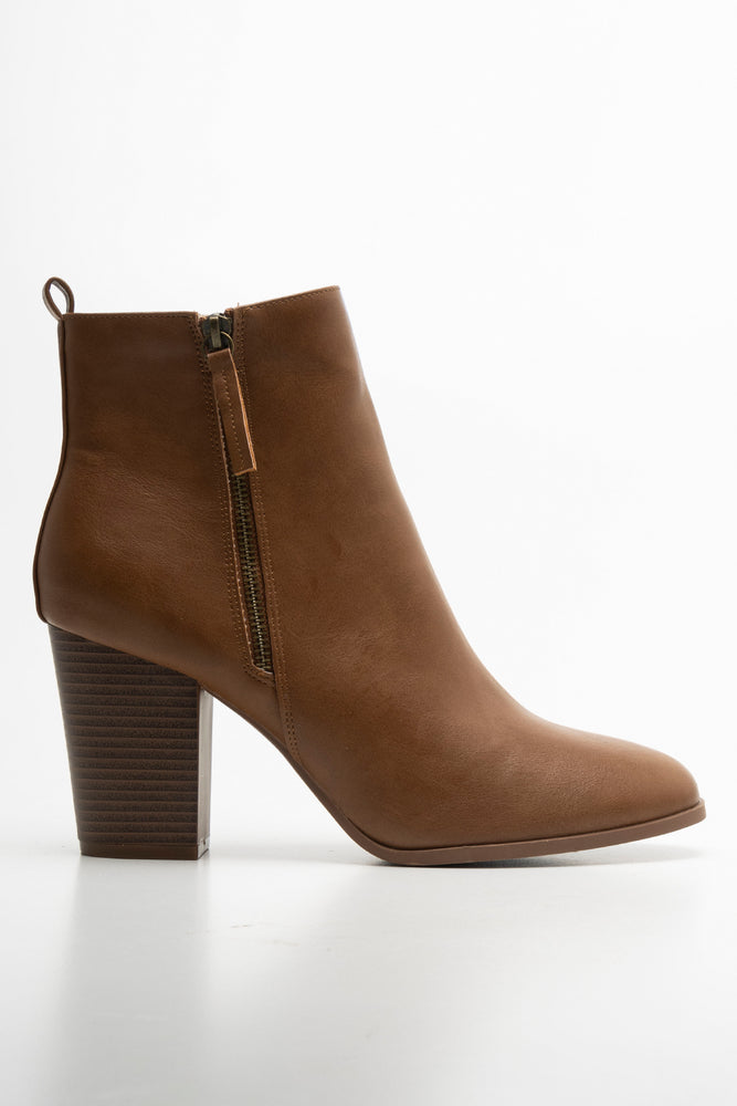 Boots Tan