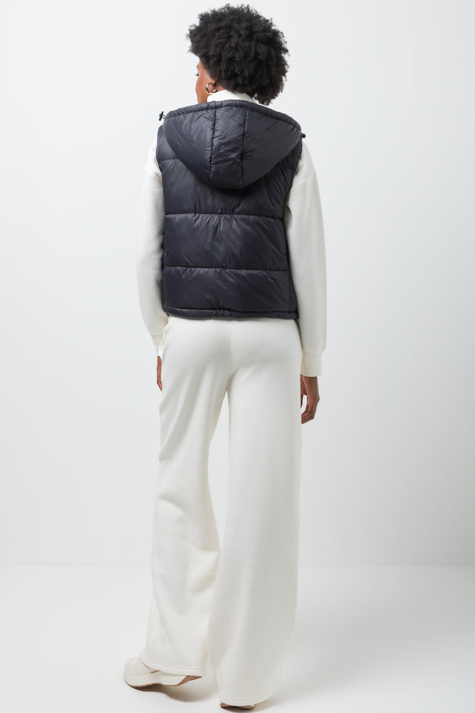 Cropped Hooded Sleeveless Jacket Black (2)