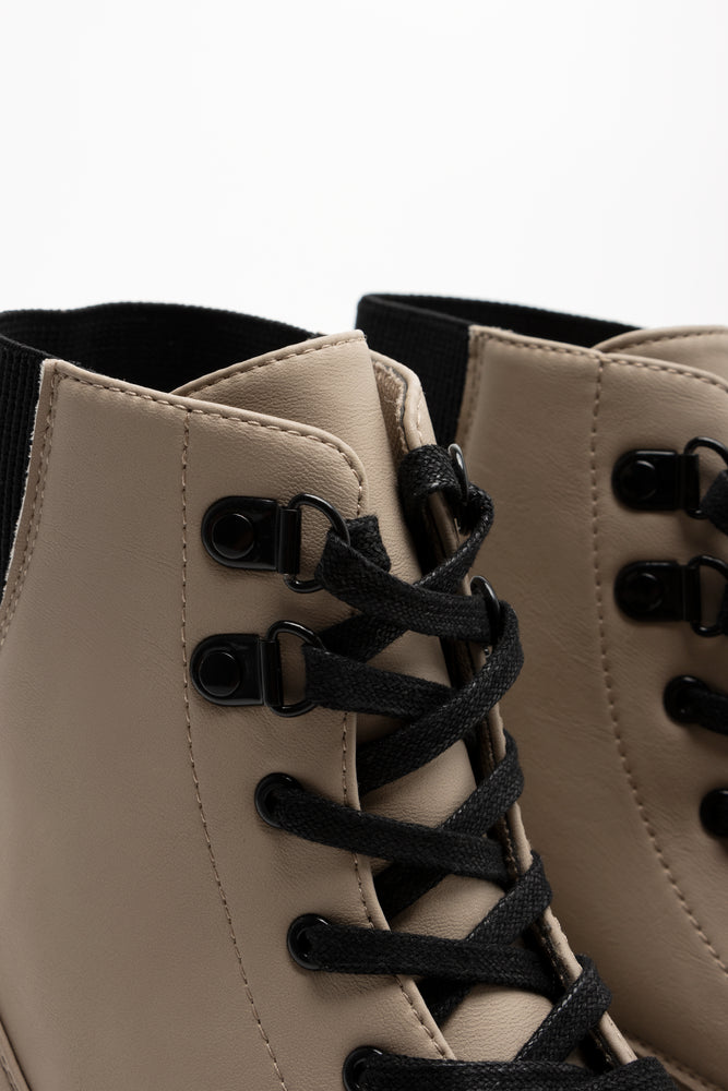Lace Up Boots Natural (3)