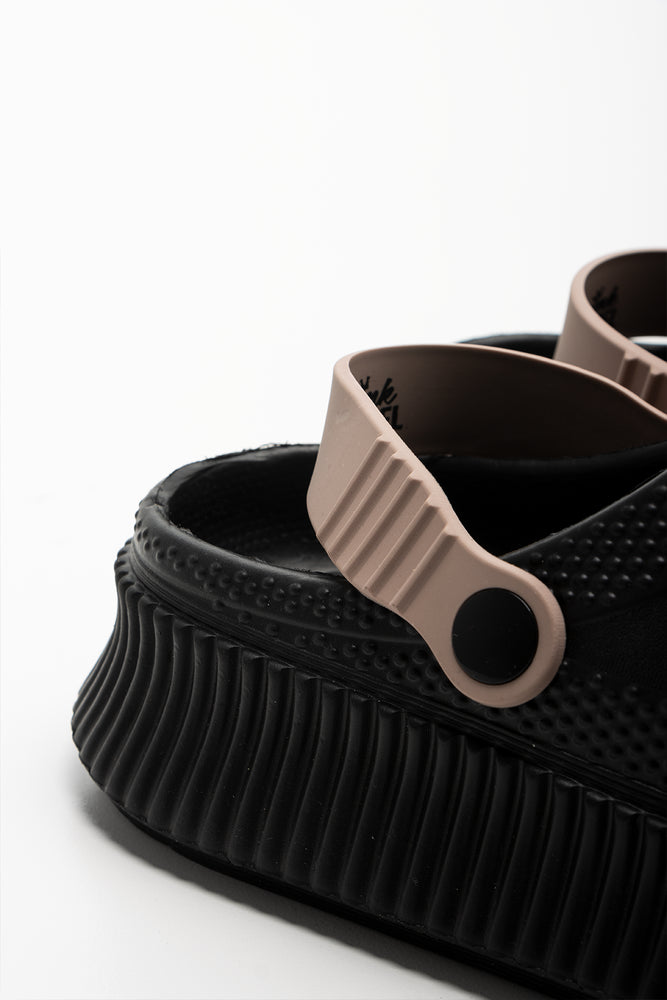 Clogs Black (3)