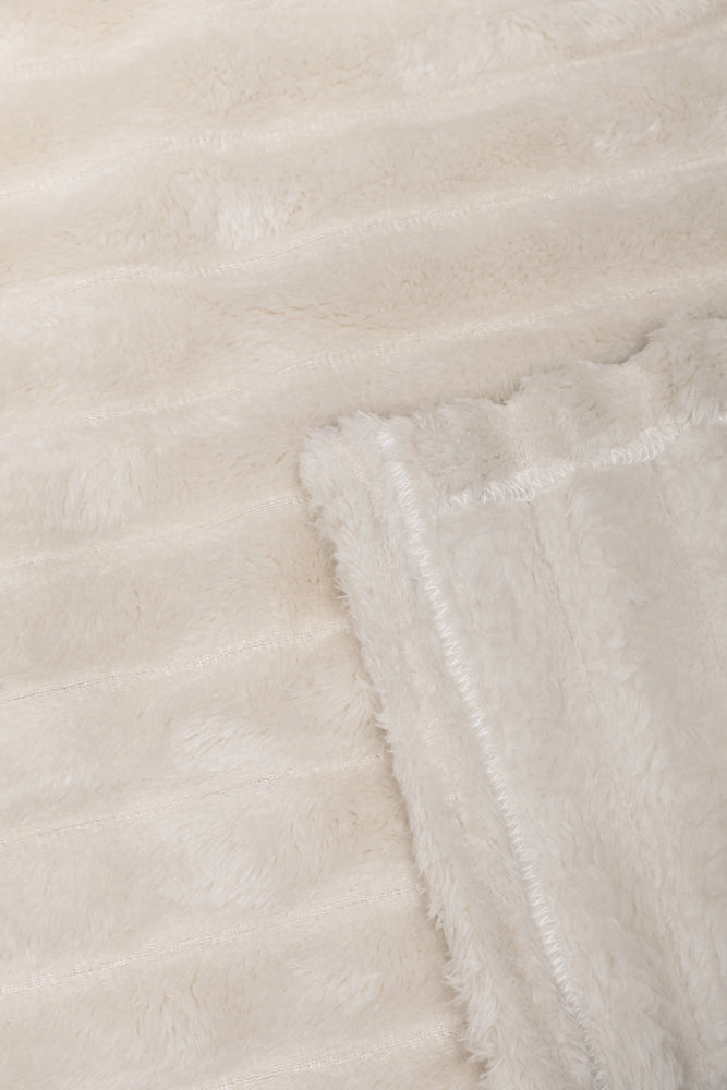 Large Textured Throw Cream (1)