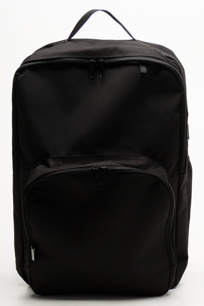 black leather backpack indonesia ili RFID-Blocking Sling Backpack, EX0001 on the occasion of the 30th anniversary in 2021 has encouraged Artisan + Artist to develop a new premium leather backpack made of Italian leather in a similar design language Leather Backpack Backpack Braun Buffel