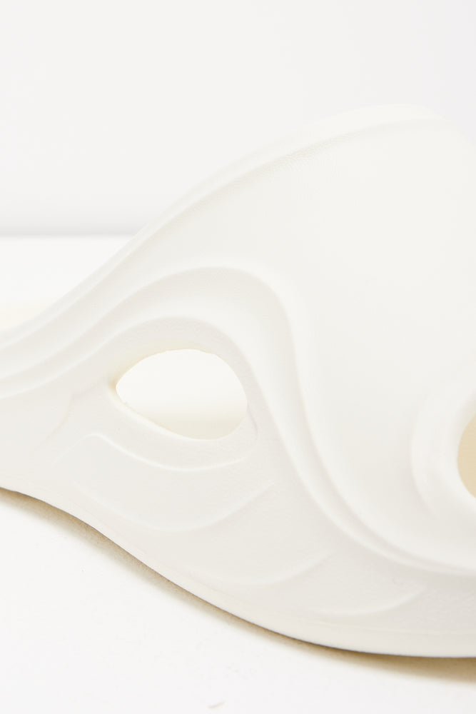 Cut Out Slides Cream (2)