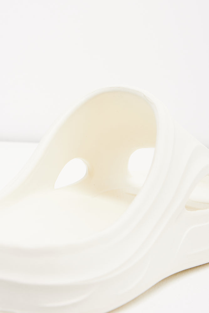 Cut Out Slides Cream (3)
