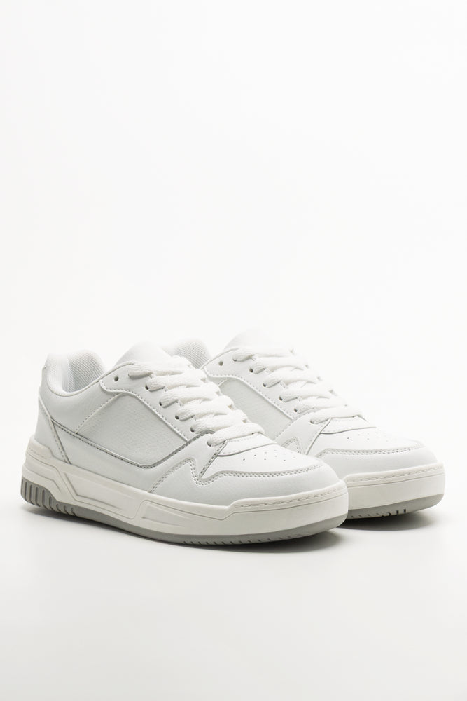 Skate Sneakers White
