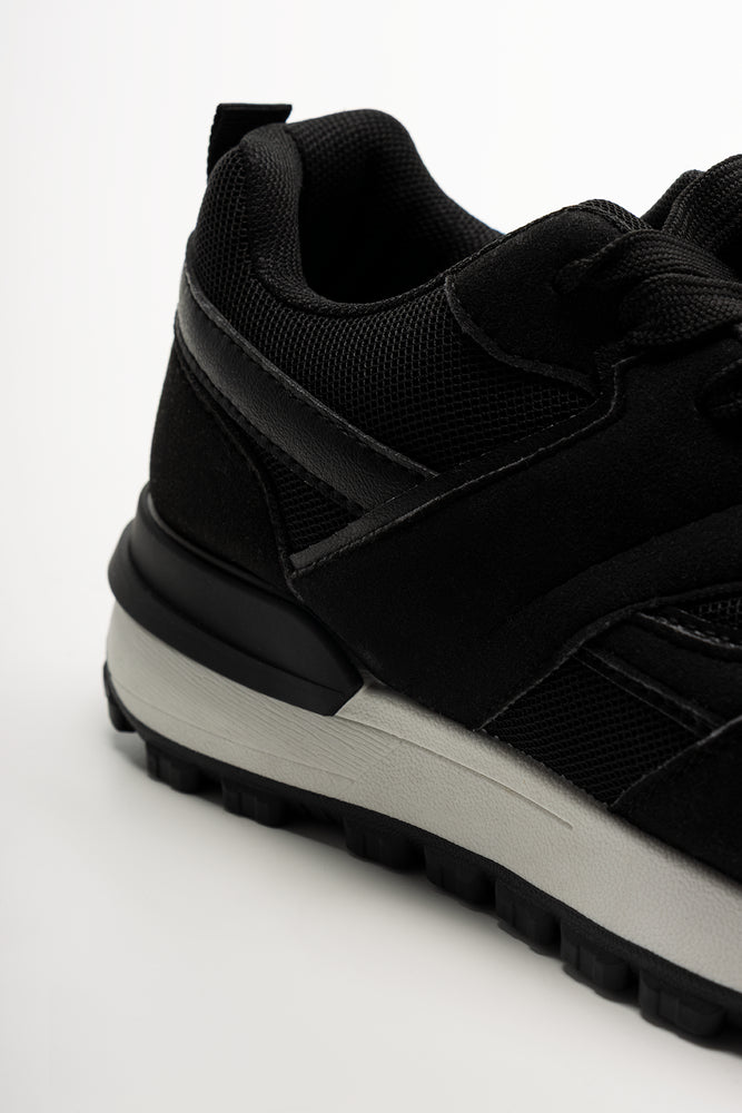 Retro Trainers Black (3)