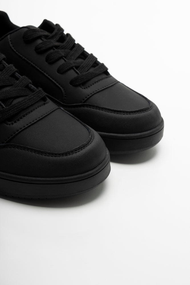 Lace Up Trainers Black (2)