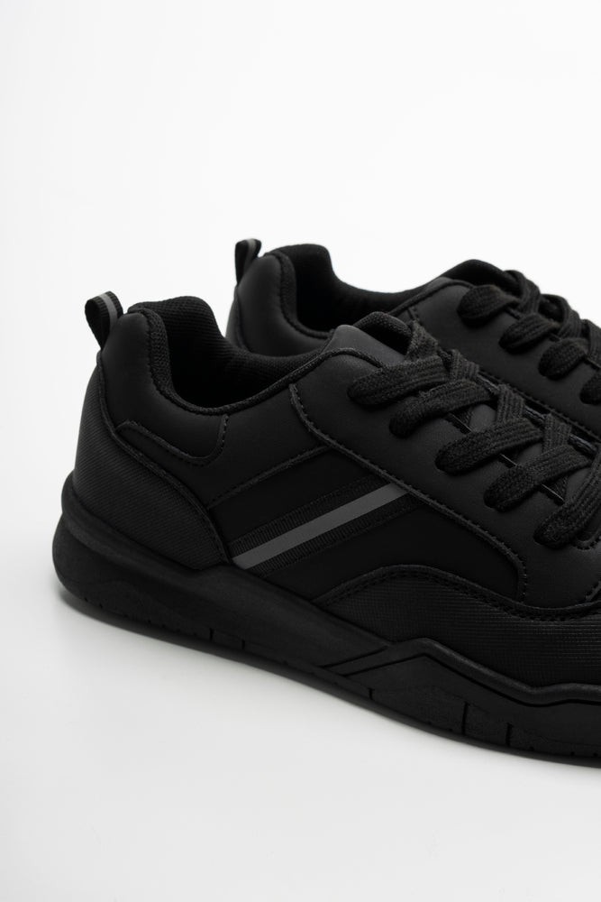 Lace Up Trainers Black (3)