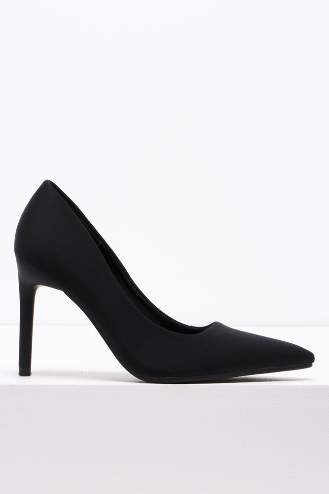 Heel Court Shoe Black