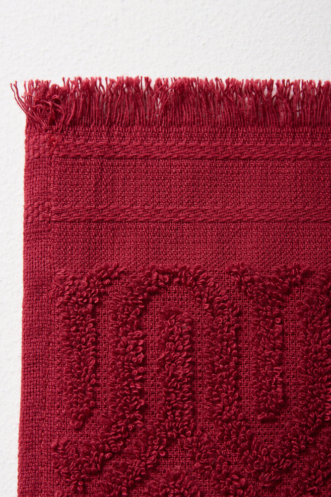 Textured Fringe Guest Towel Red (1)