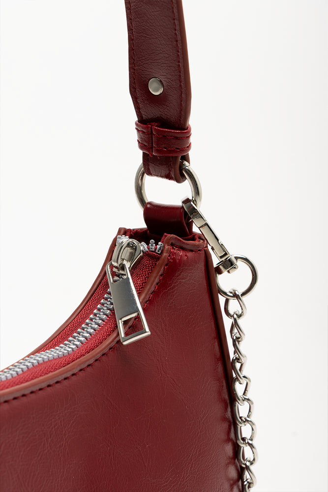 Crescent Bag With Chain Red (3)