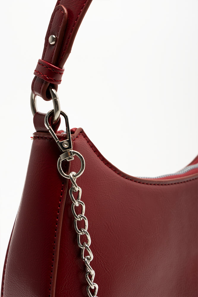 Crescent Bag With Chain Red (4)