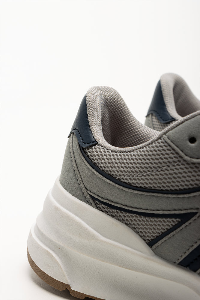 Retro Trainers Grey (3)