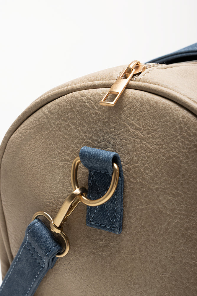 Bottom Compartment Weekender Bag Natural & Navy (4)