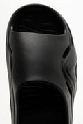 Moulded Triangle Slides Black (4)