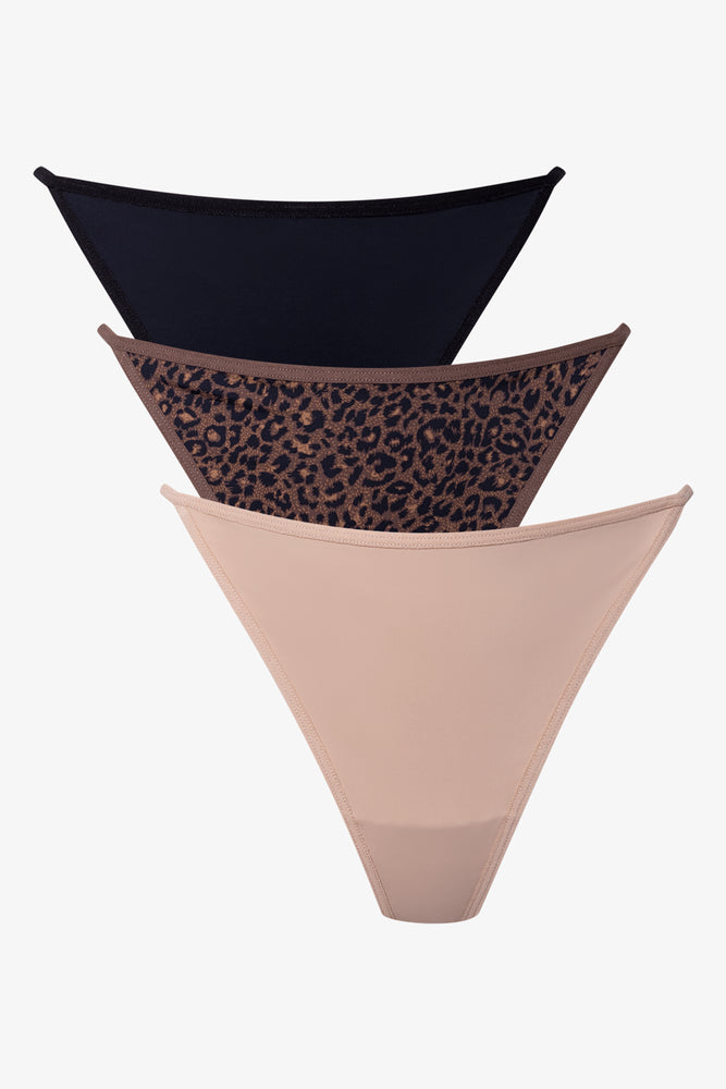 3 Pack Animal Strappy Thongs Natural And Black (1)