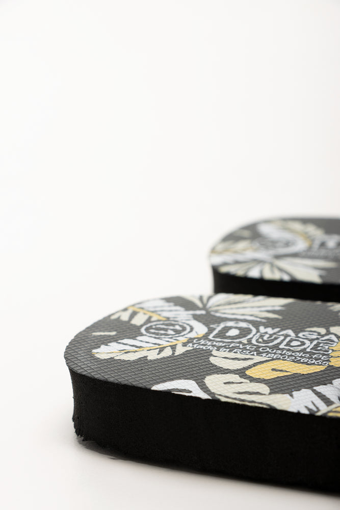 Leaf Flip Flops Black (3)