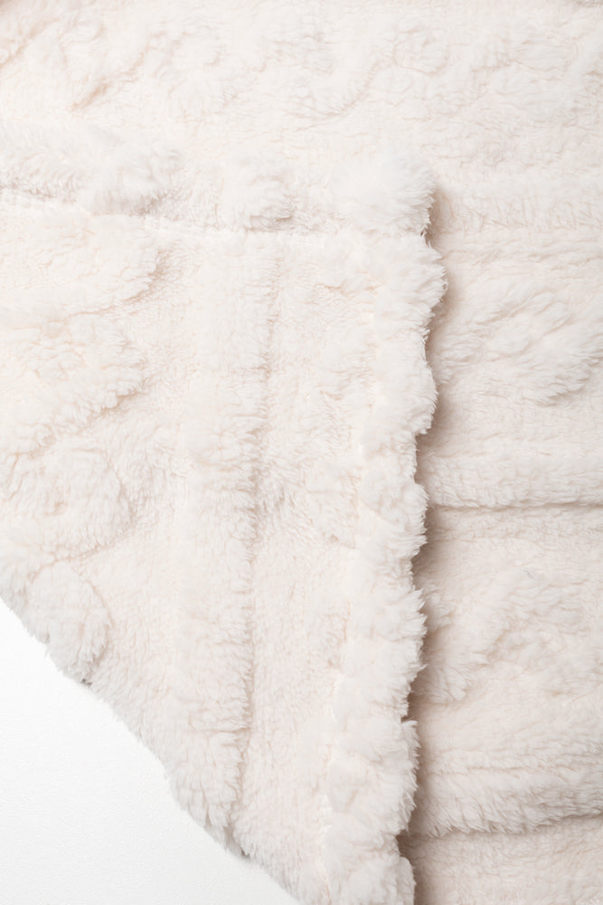 Large Throw Cream (1)