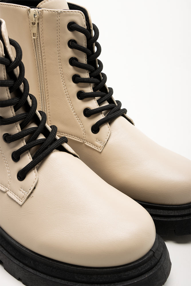 Lace Up Boots Natural (2)