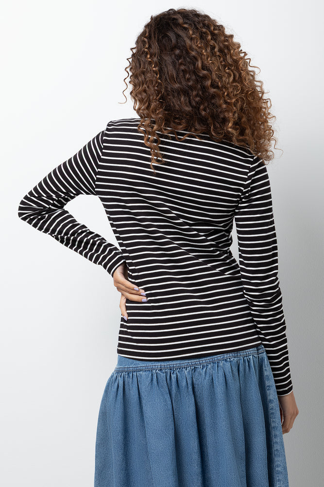 Stripe Long Sleeve T-Shirt Black and White (2)